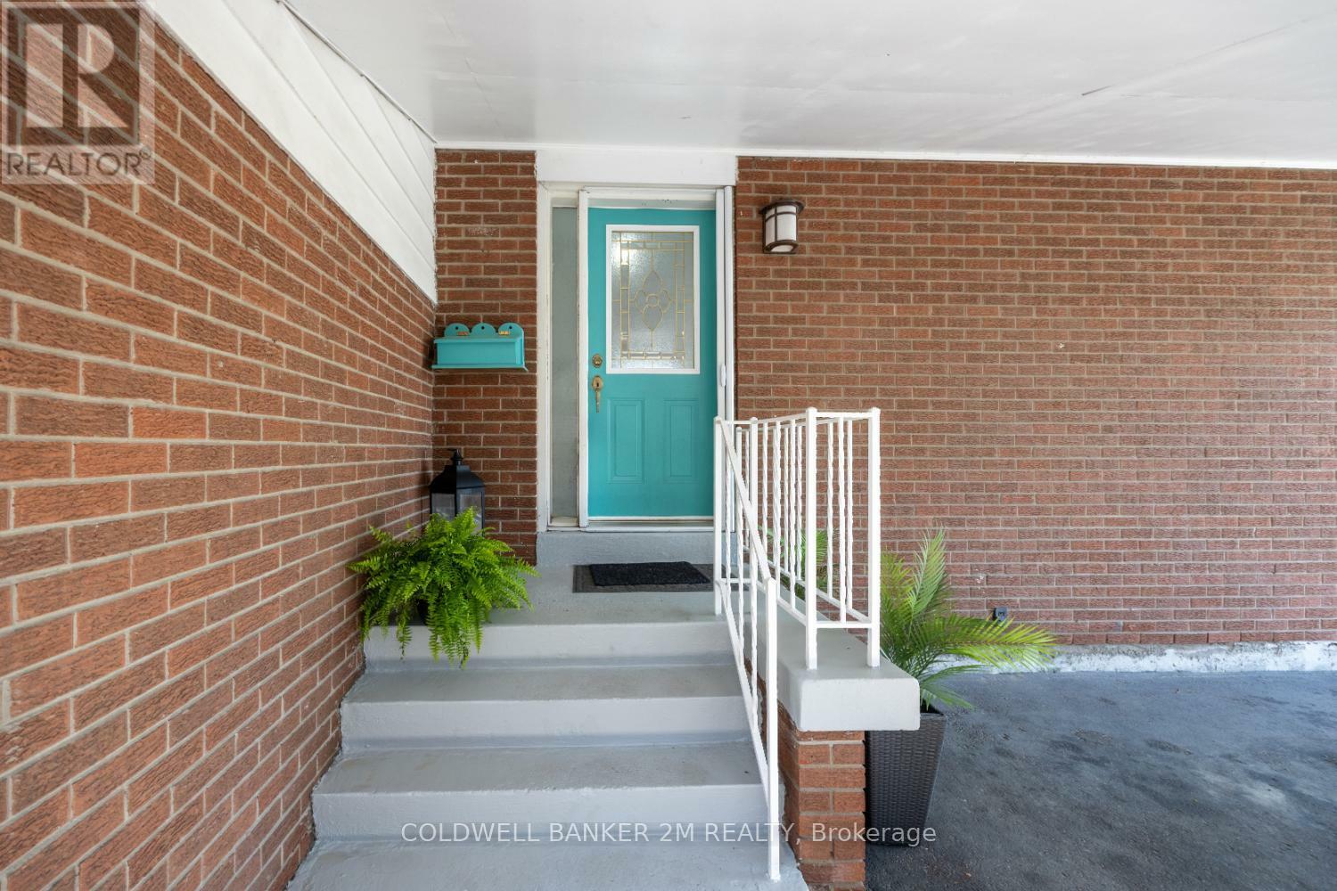Property Photo:  246 Harmony Road North  ON L1G 6L5 