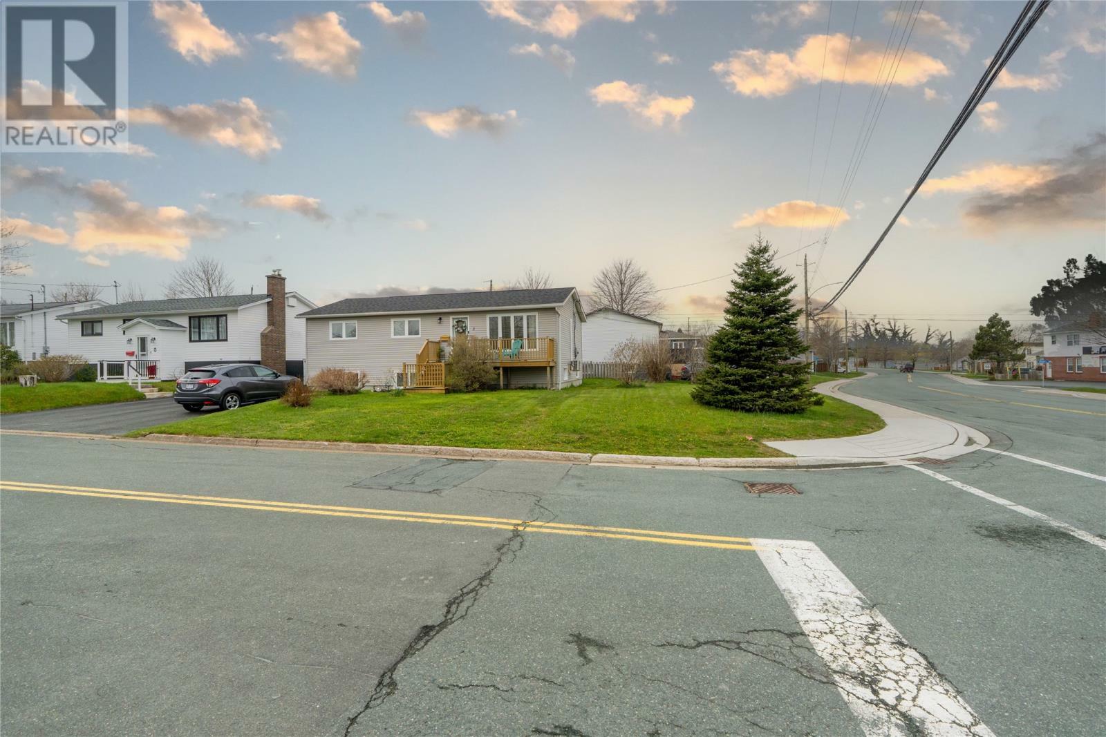 Photo de la propriété: 2 Pleasant Avenue NL A1N 1S3