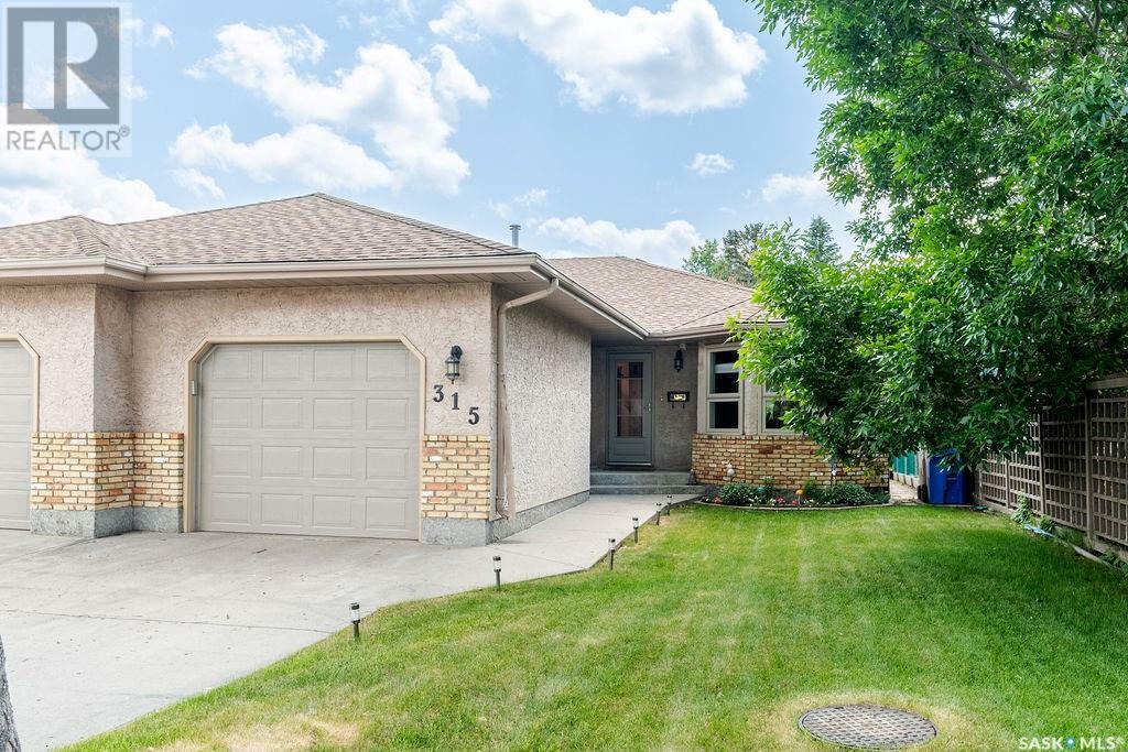 Property Photo:  315 20th Avenue E  SK S4N 1J8 