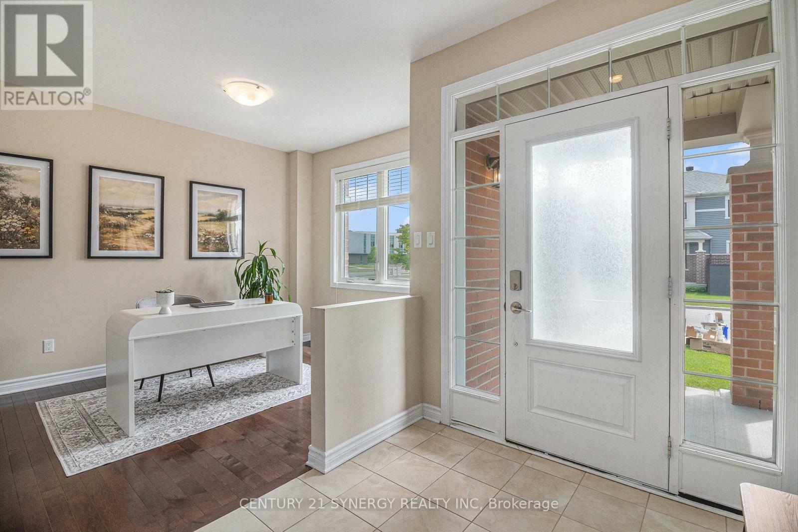 Property Photo: 236 Enclave Walk ON K1W 0J4