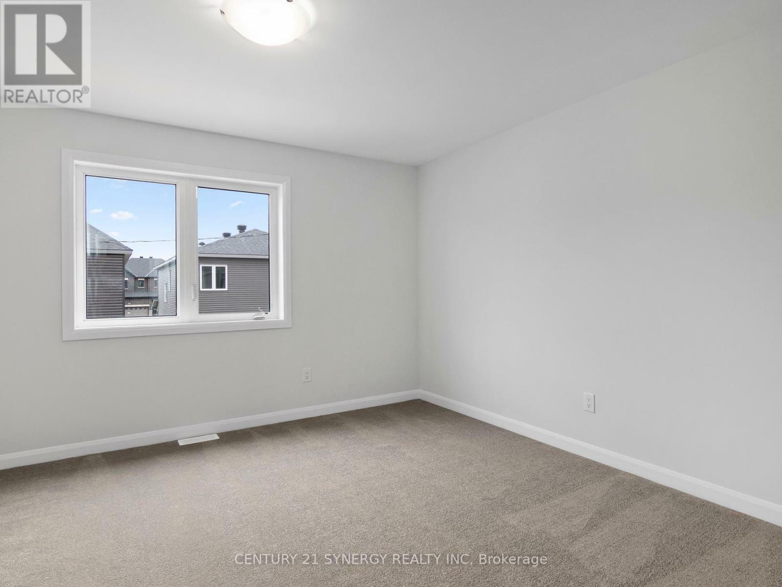 Photo de la propriété: 933 Athnery Court ON K2C 3H2
