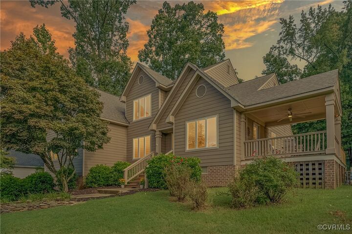 Property Photo: 9712 Kingussle Lane VA 23236