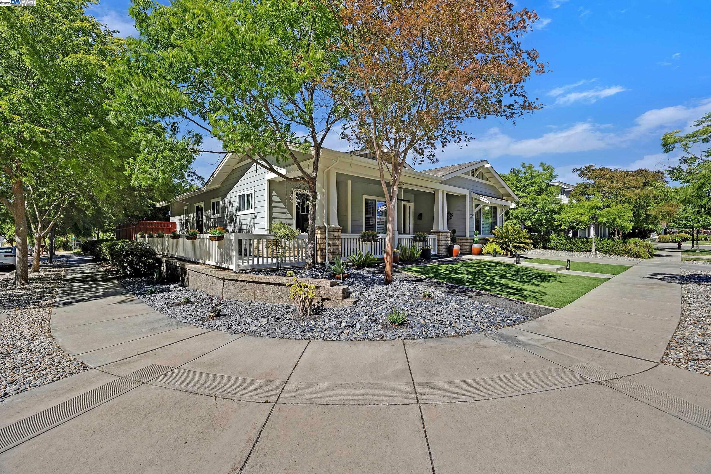 Property Photo: 4202 Grove Ct CA 94550