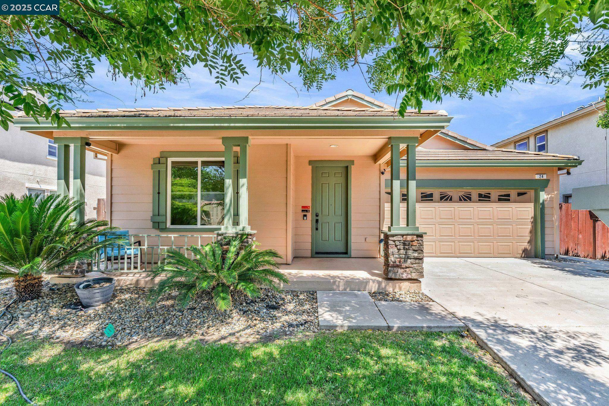 Property Photo: 24 Puffin Cir CA 94561