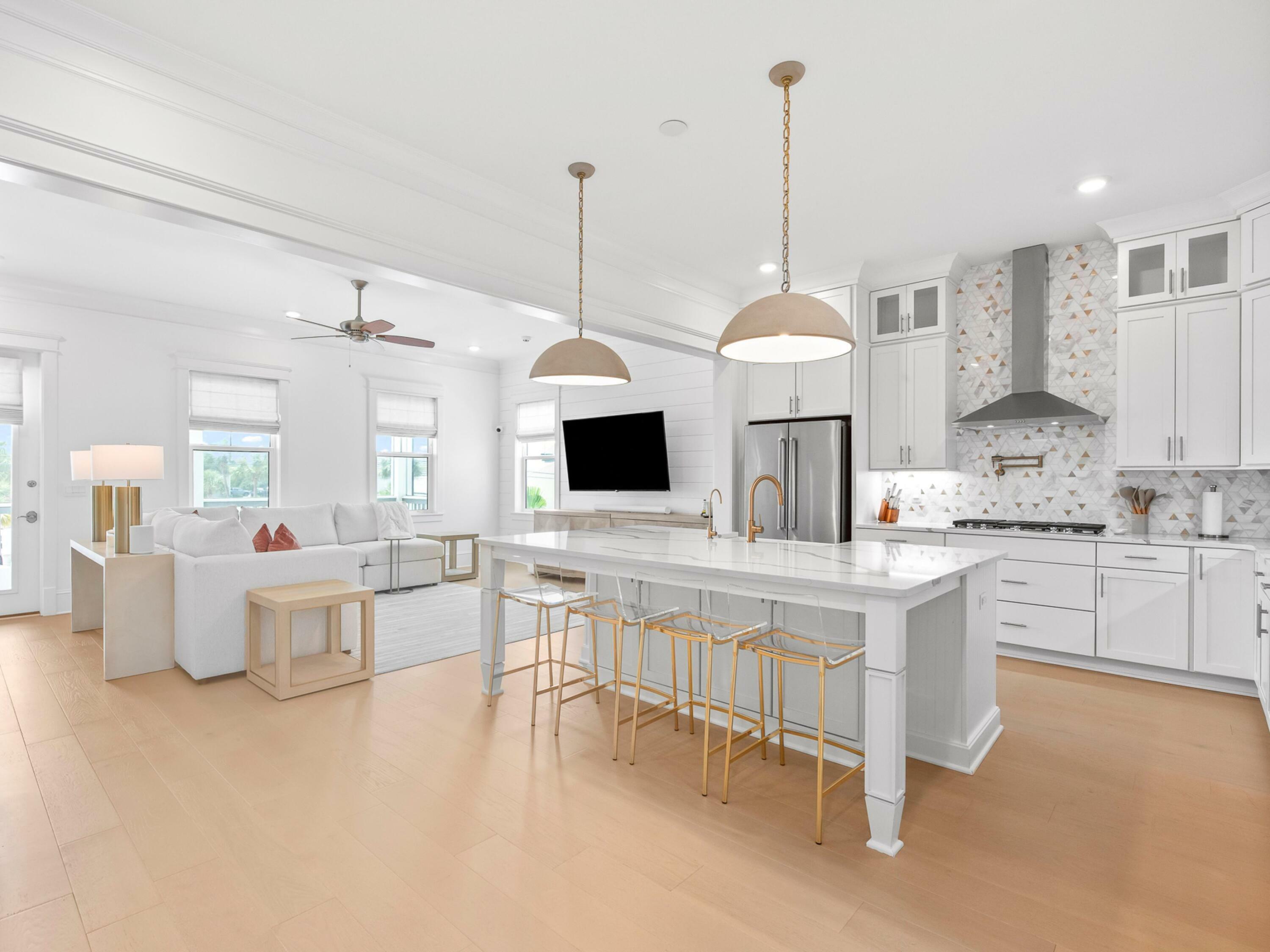 Property Photo: 125 Seaboard Lane FL 32459