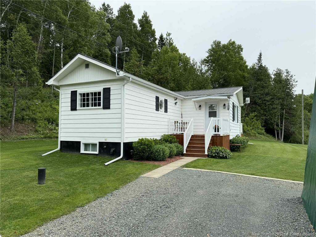 Property Photo: 10 Riverview Heights Lane NB E7L 2B8