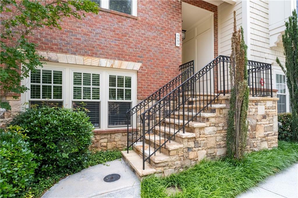 Property Photo:  4089 Thorndale Lane 13  GA 30080 