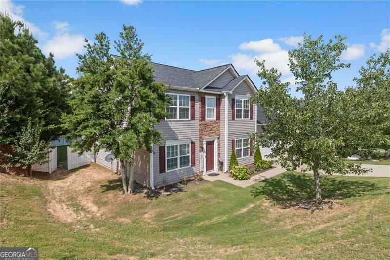 Property Photo: 1644 Royal Ives Drive GA 30045