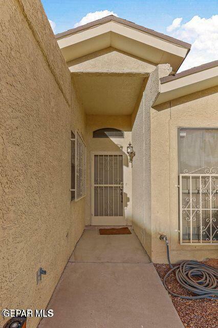 Property Photo:  766 Espada Drive C  TX 79912 