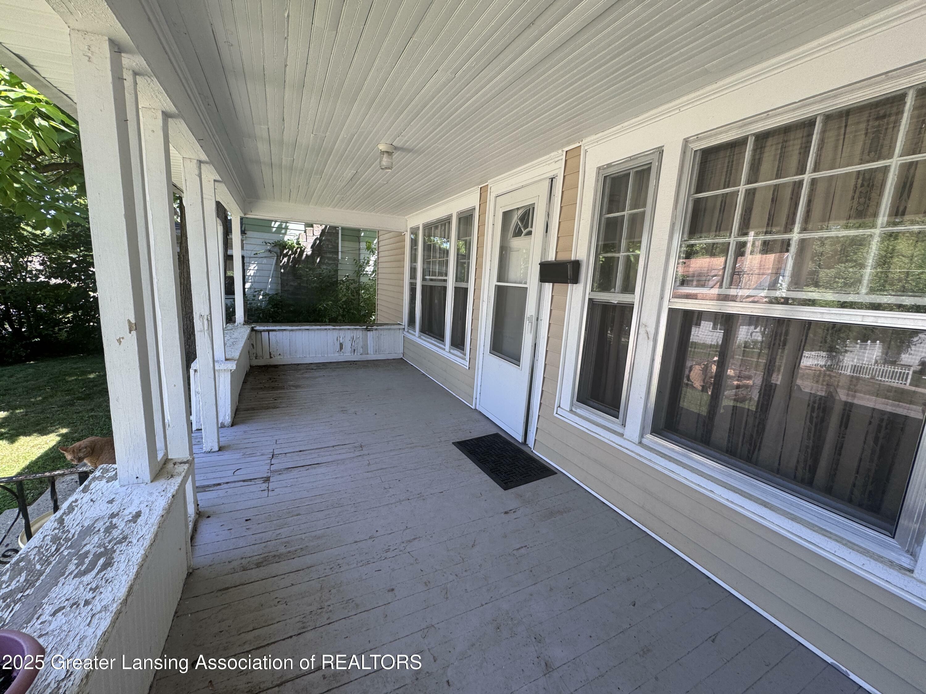 Property Photo: 1413 Carl Breeding Way MI 49203