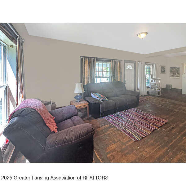 Property Photo: 1413 Carl Breeding Way MI 49203