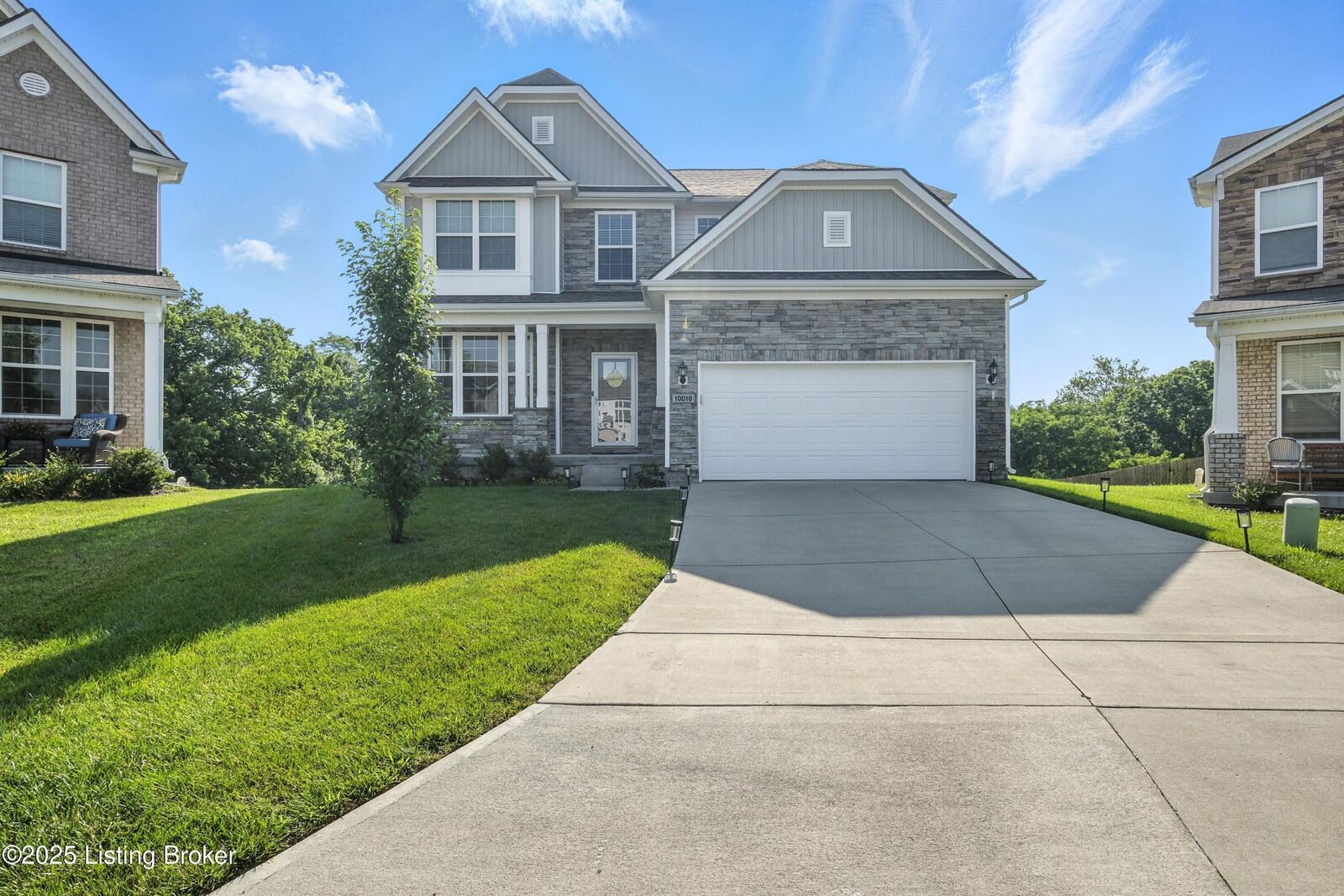 Property Photo:  10010 Cedar Park Ct  KY 40291 