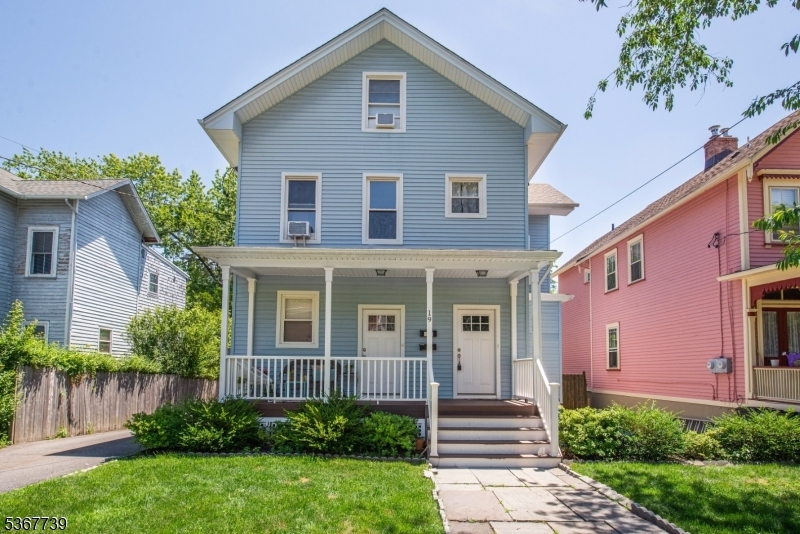 Property Photo:  19 Saint Lukes Pl 2  NJ 07042 