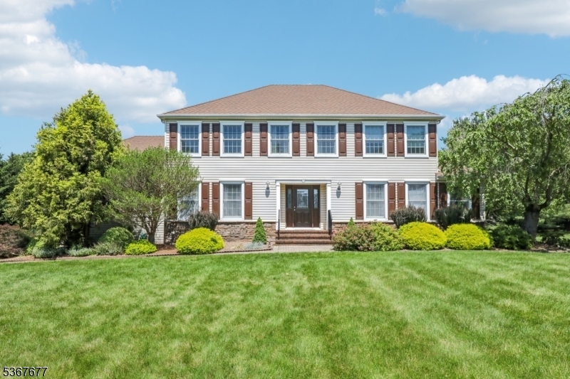 211 Woods End Dr  Bernards Twp. NJ 07920 photo
