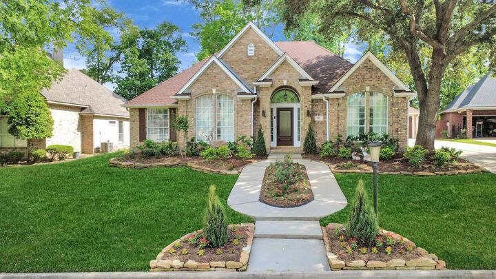 Property Photo:  82 Edgewood Drive  TX 77356 