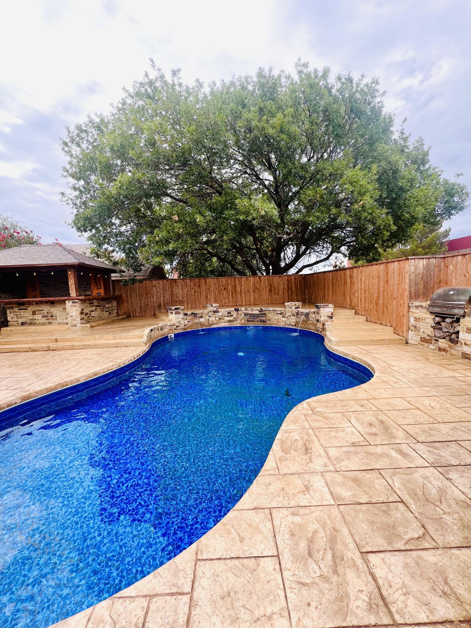 5823 80th Street  Lubbock TX 79424 photo