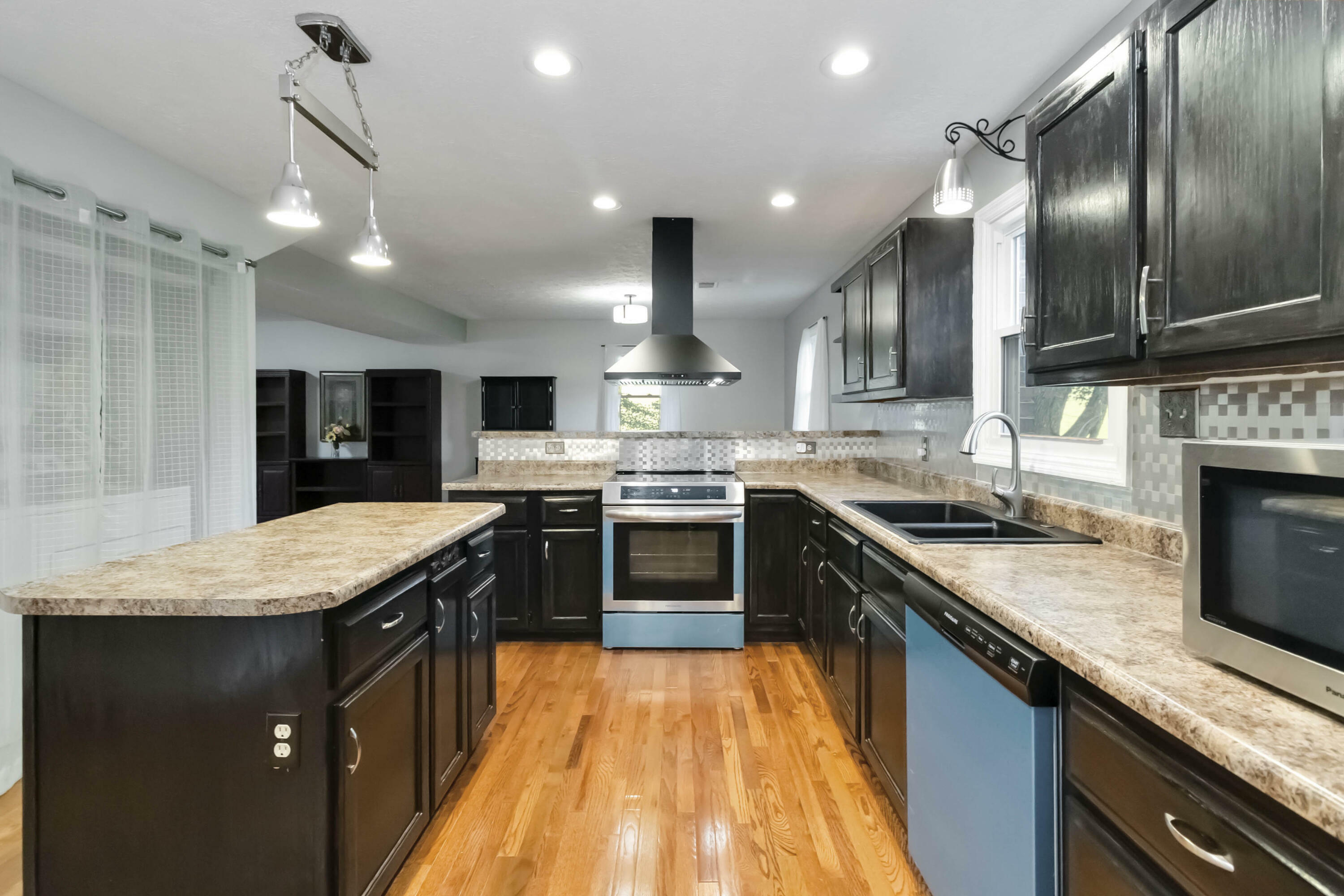 Property Photo: 302 Terri Avenue KY 40403