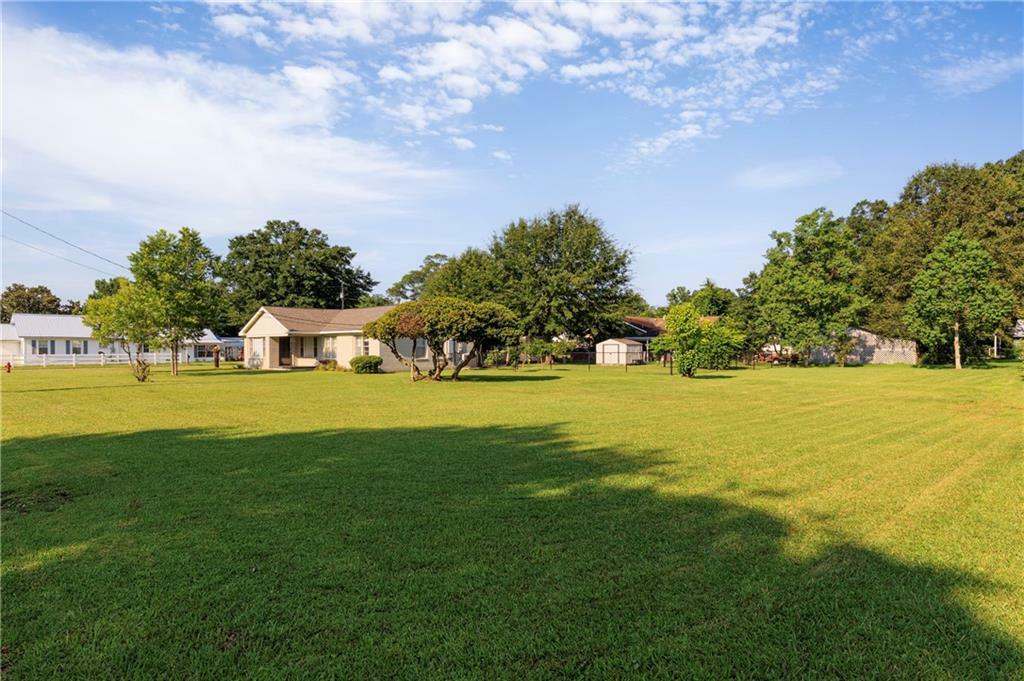 Property Photo:  208 Beck Street  AL 36502 