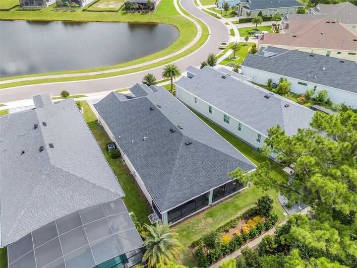 Property Photo: 1990 Wallingford Loop FL 32757