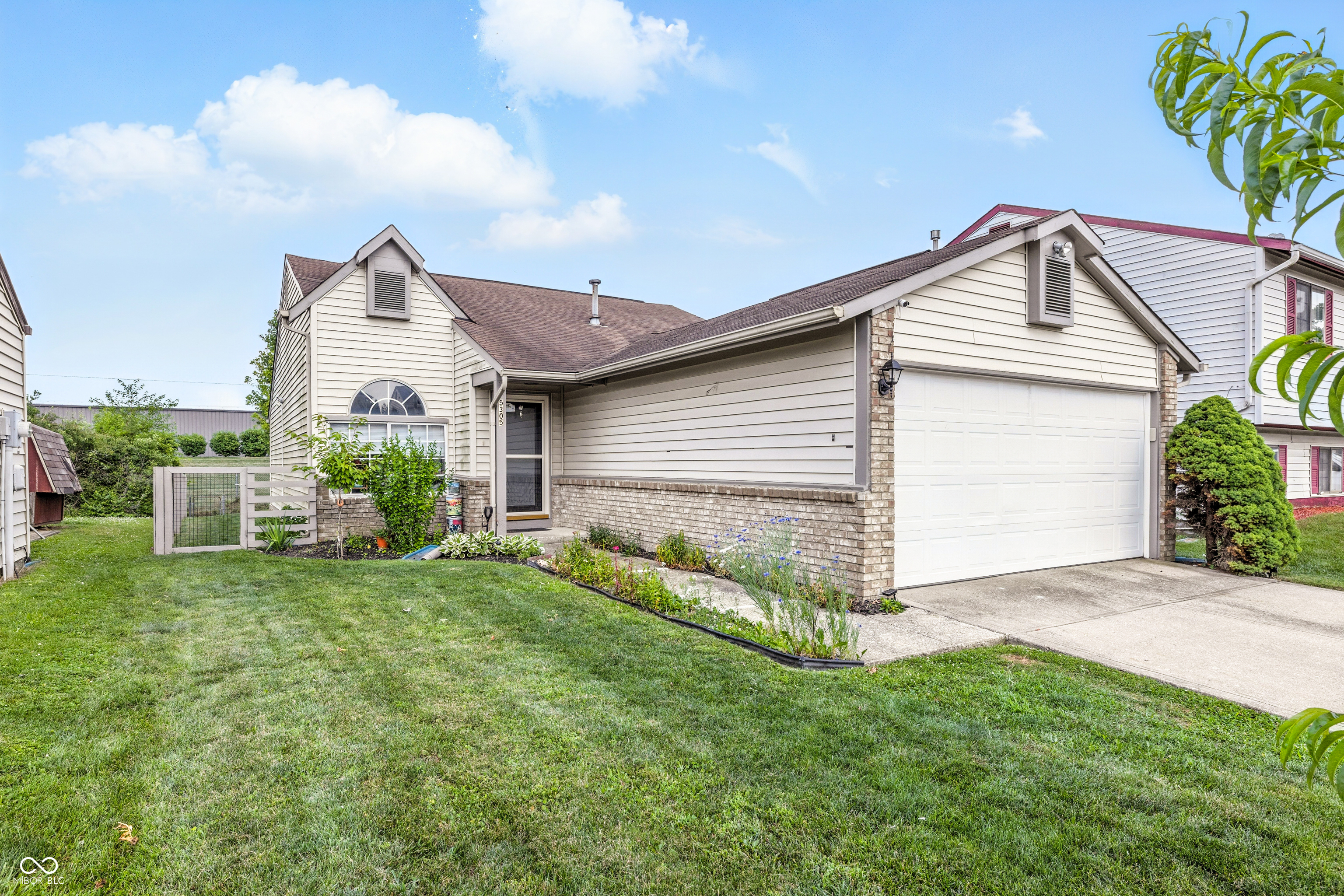 Property Photo: 5305 Traditions Road IN 46235