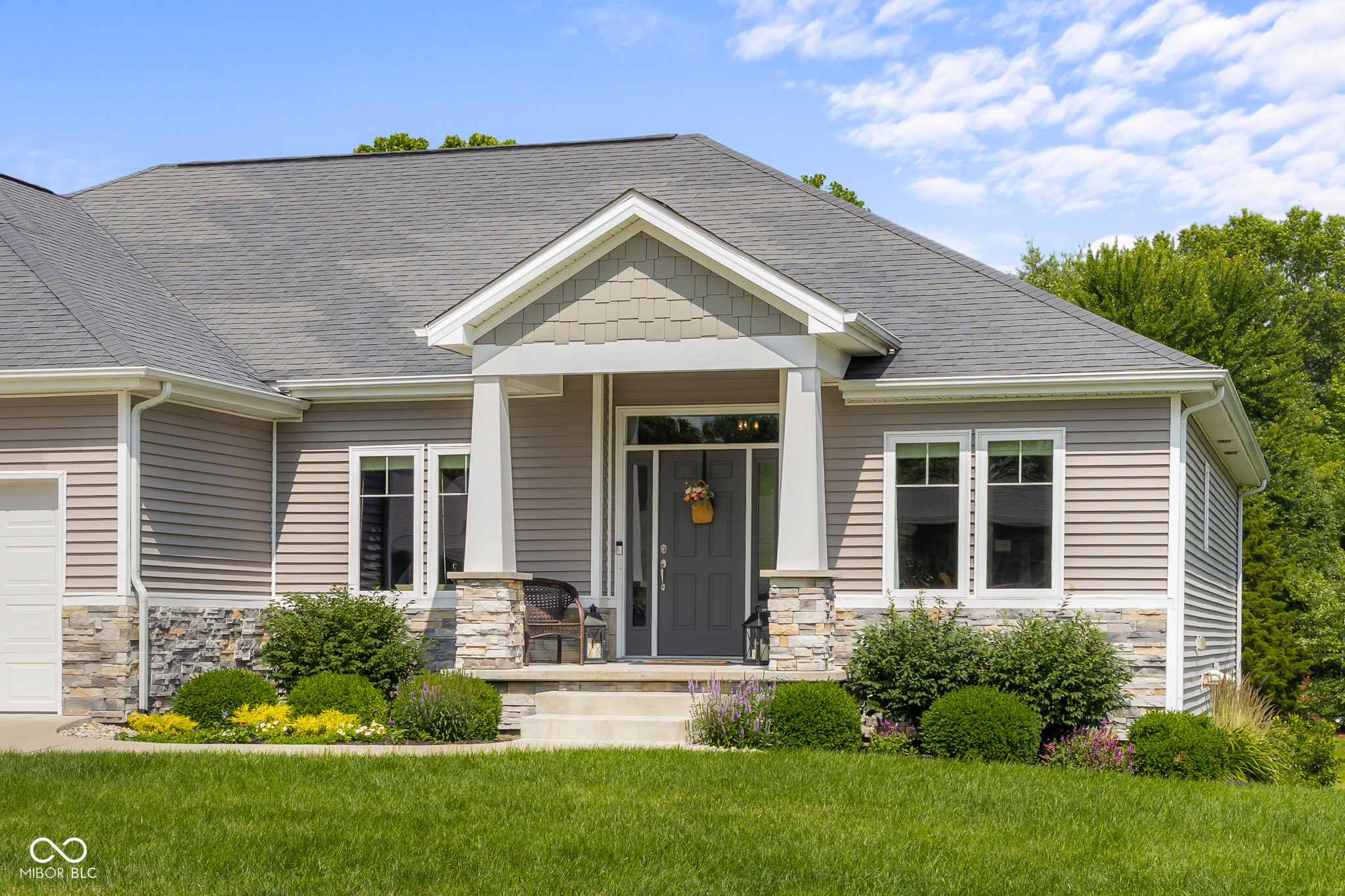 Property Photo: 1497 Maple Ridge Court IN 47201