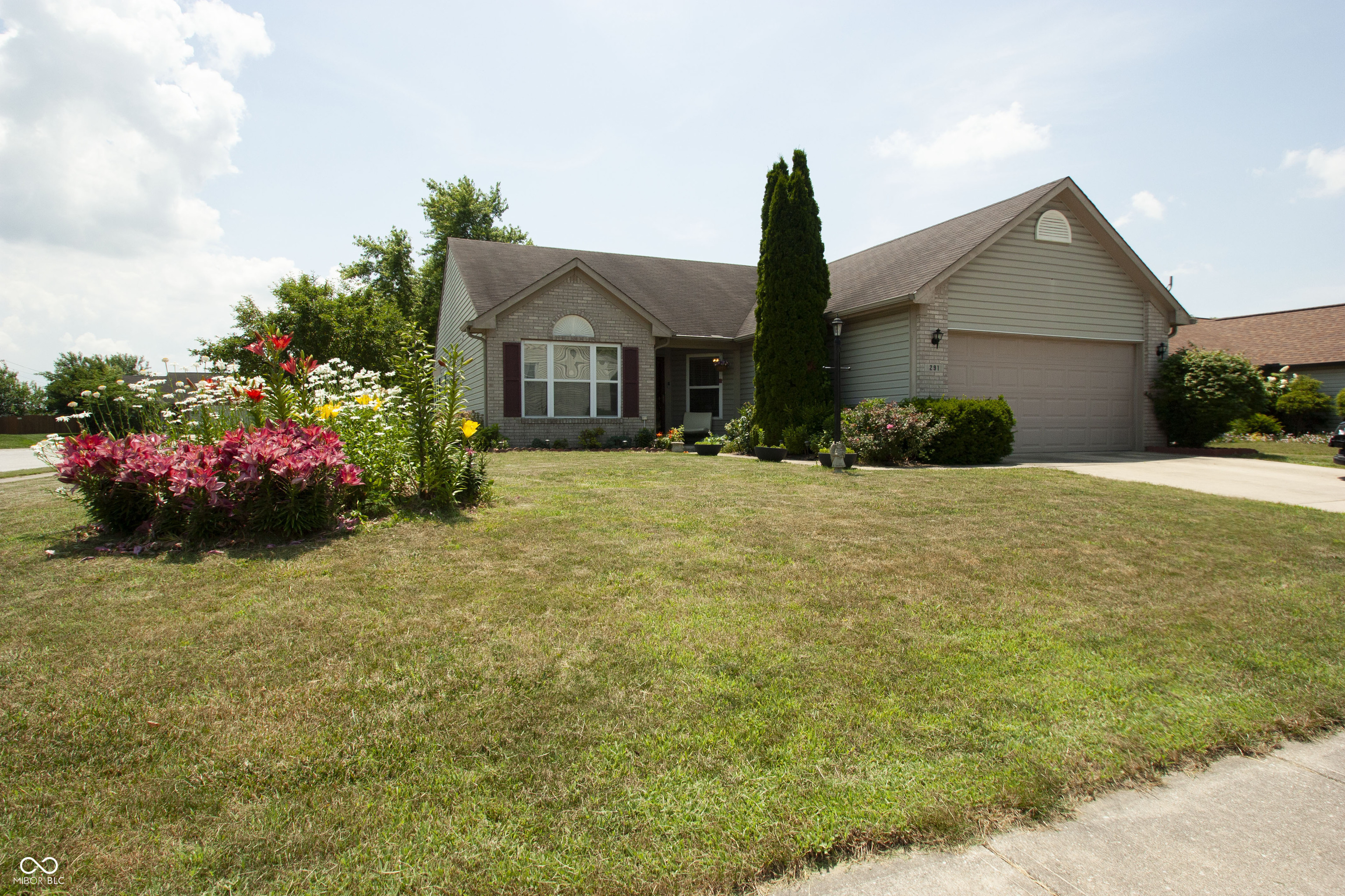 Property Photo: 291 Lakemoore Street IN 46112
