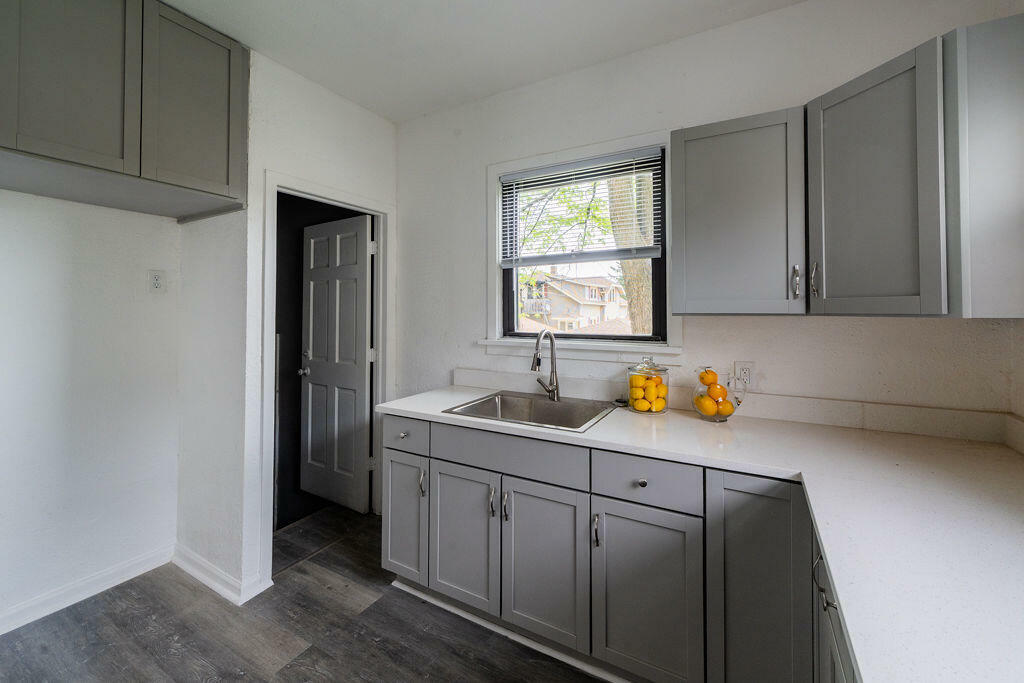 Property Photo:  1115 Lewis St  WI 53404 