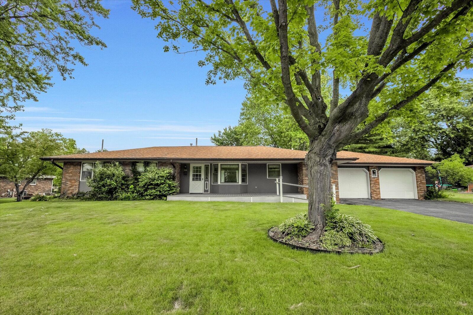 Property Photo: 310 S Franklin St WI 53121