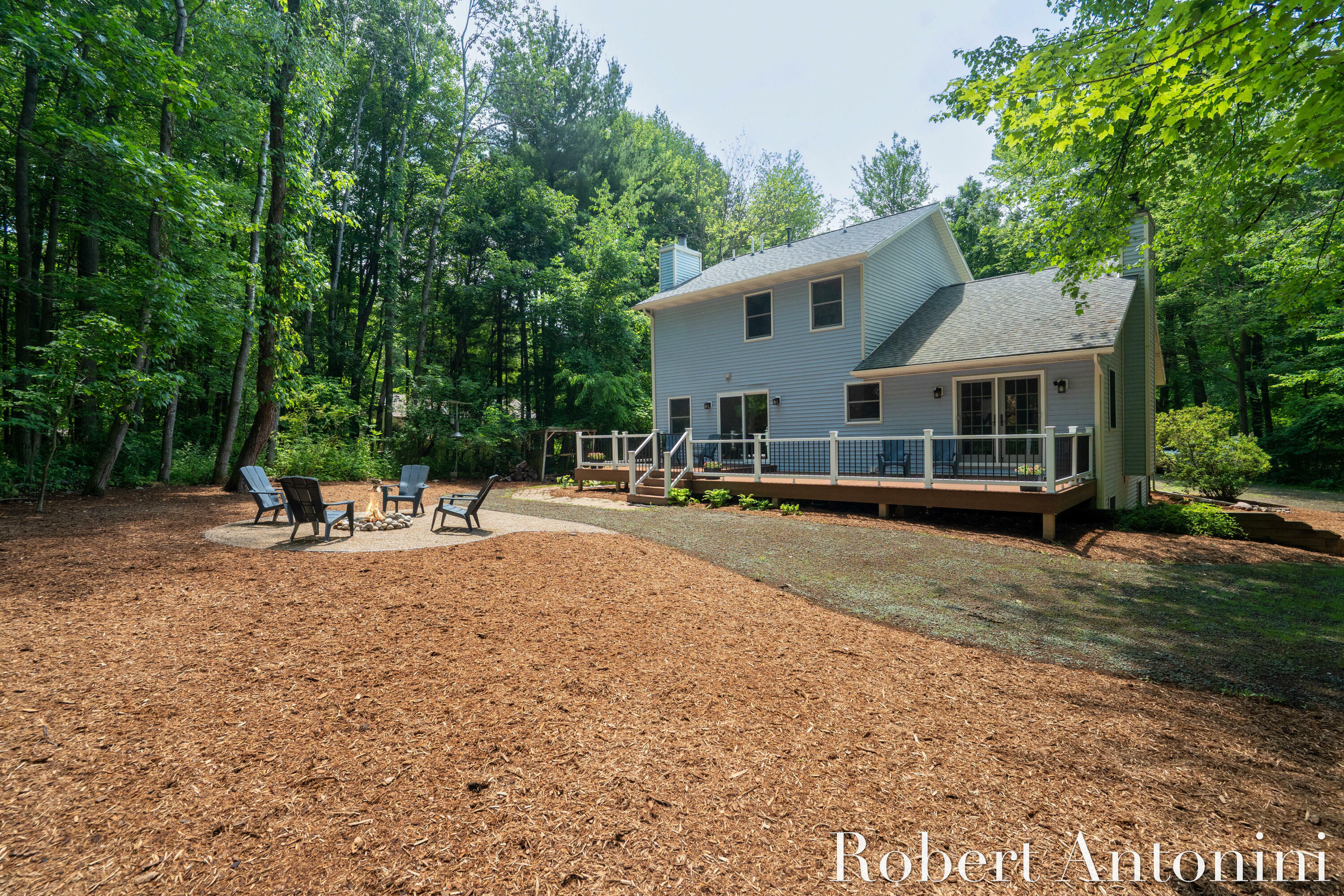 Property Photo: 1016 Maple Hill Avenue SE MI 49301