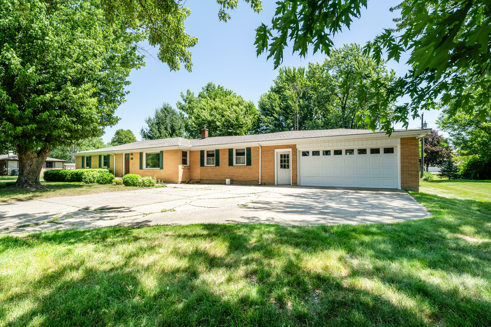 Property Photo: 3813 Green Acre Drive MI 49085
