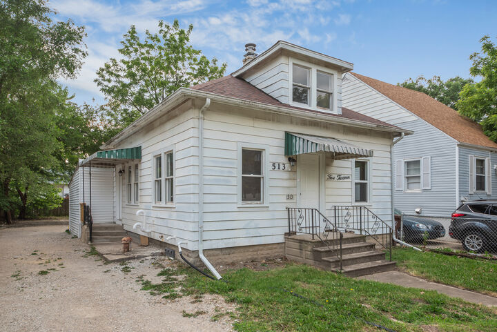 Property Photo: 513 Pontiac Street IL 60432