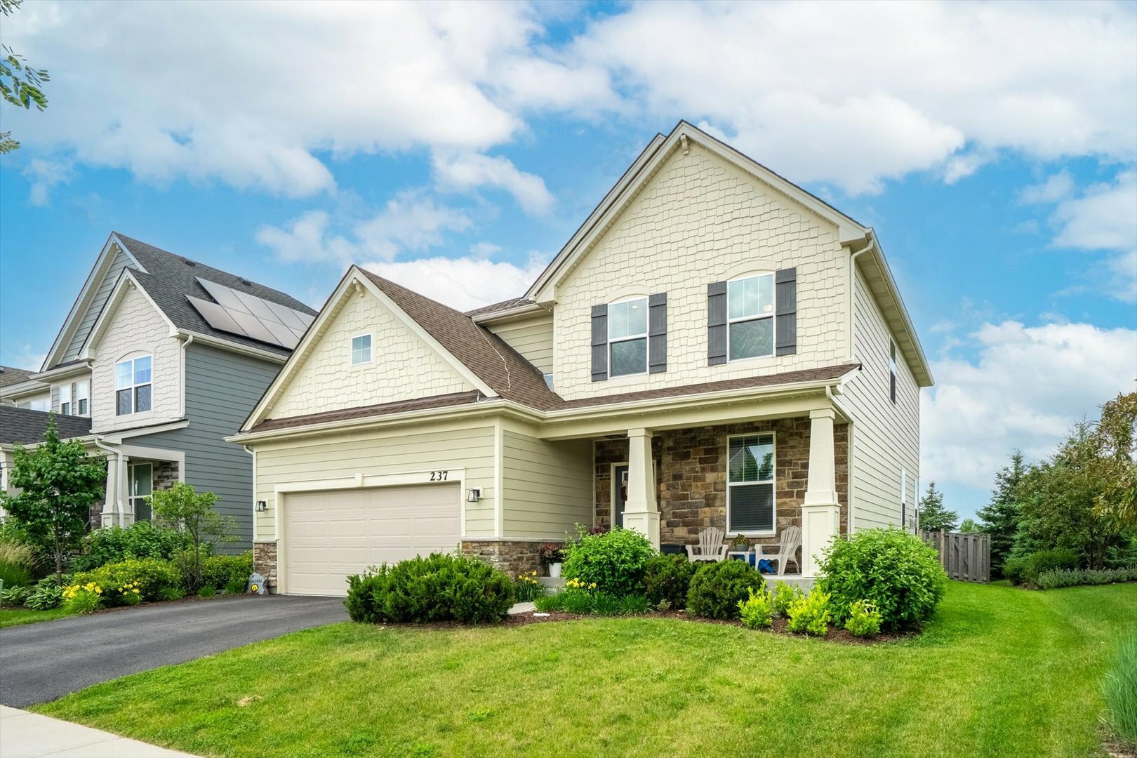 Property Photo: 237 Kennedy Drive IL 60175