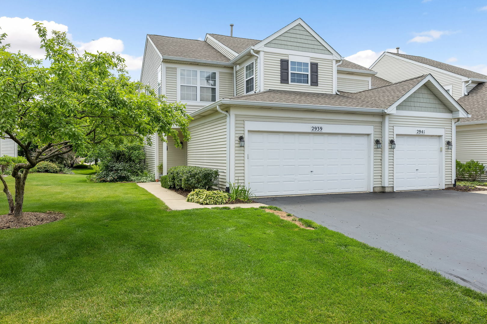 2939 White Thorn Circle 0  Naperville IL 60564 photo