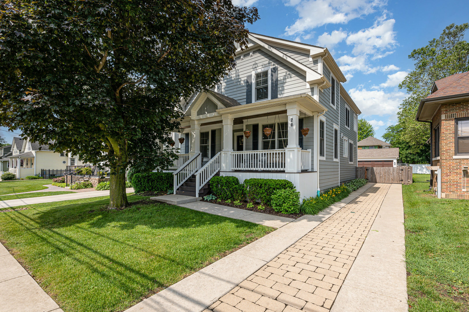 Property Photo: 26 S Chestnut Avenue IL 60005