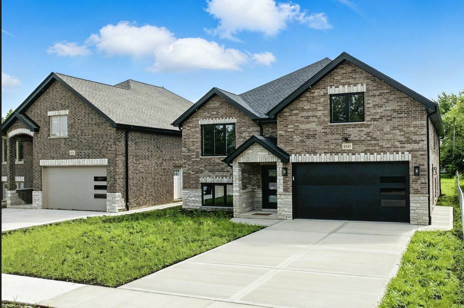 Property Photo:  8545 Mansfield Avenue  IL 60459 
