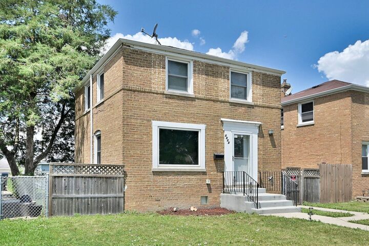 Property Photo: 1012 Marshall Avenue IL 60104