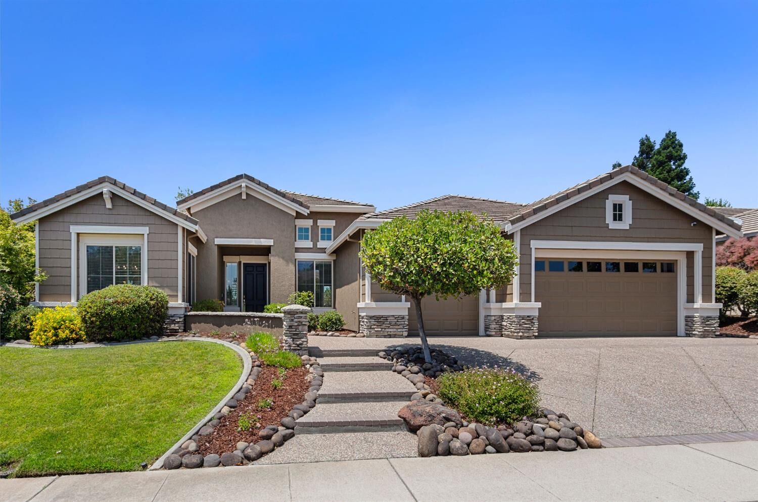 Property Photo:  1732 Barn Valley Lane  CA 95648 