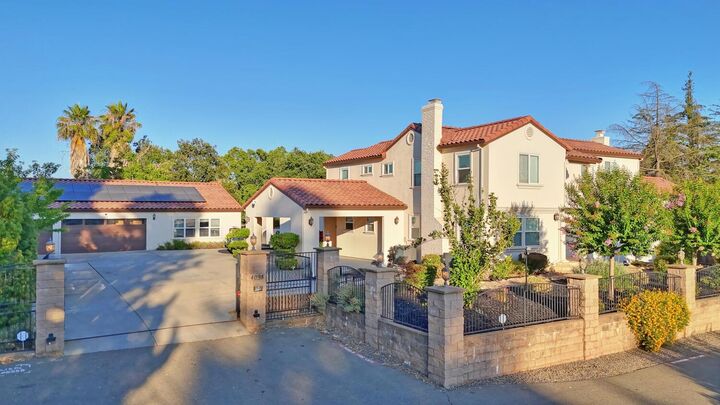 Property Photo:  4098 Norris Avenue  CA 95821