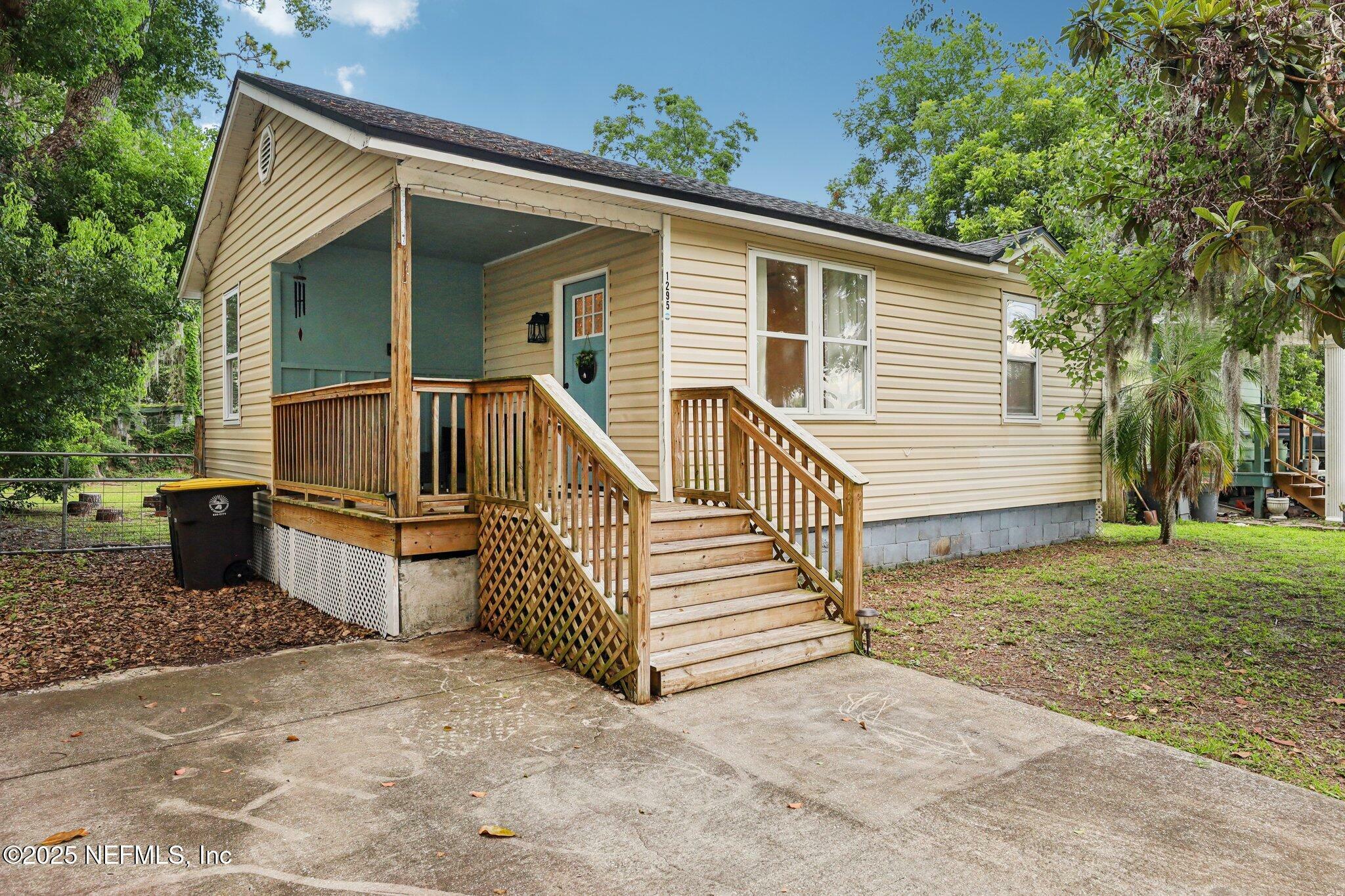 Property Photo: 1295 Randolph Street FL 32205