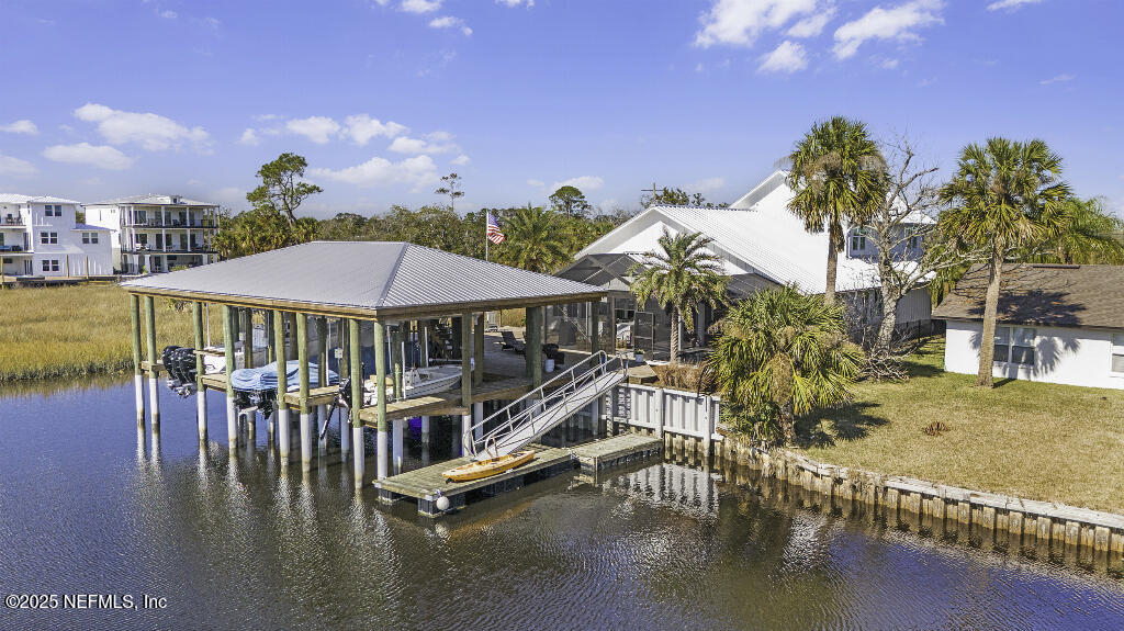 Property Photo: 14644 Stacey Road FL 32250
