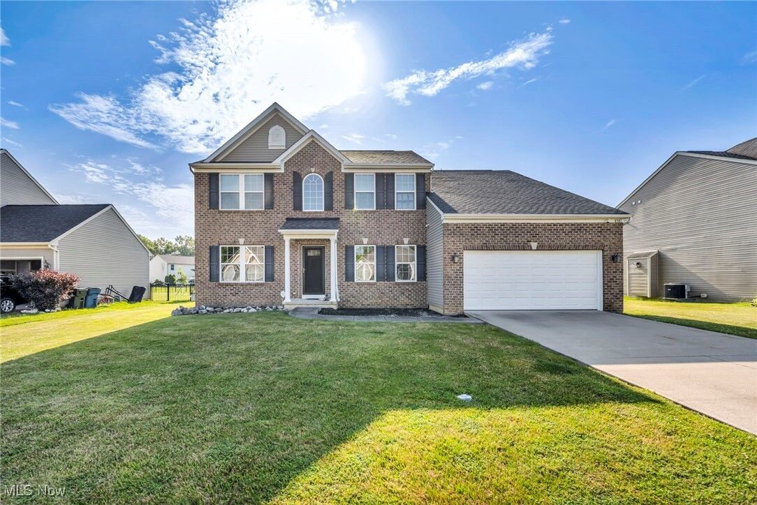 Property Photo: 8581 Hazelwood Run OH 44039