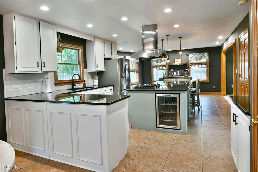 Property Photo: 354 Westchester Drive SE OH 44484
