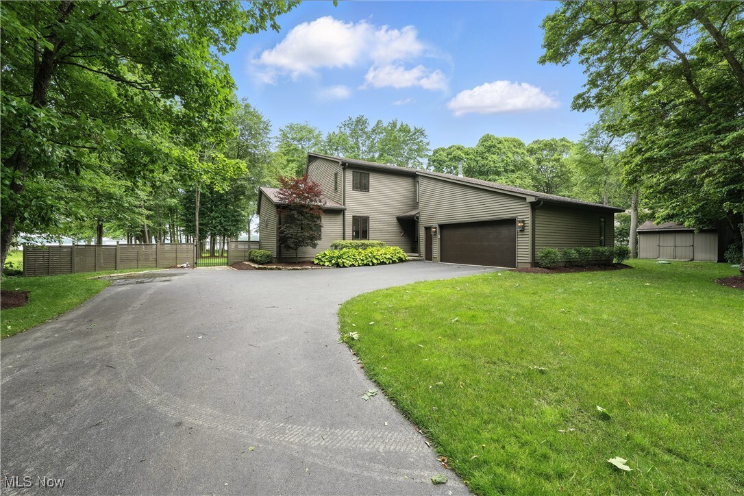 Property Photo: 263 E Pine Lake Road OH 44452