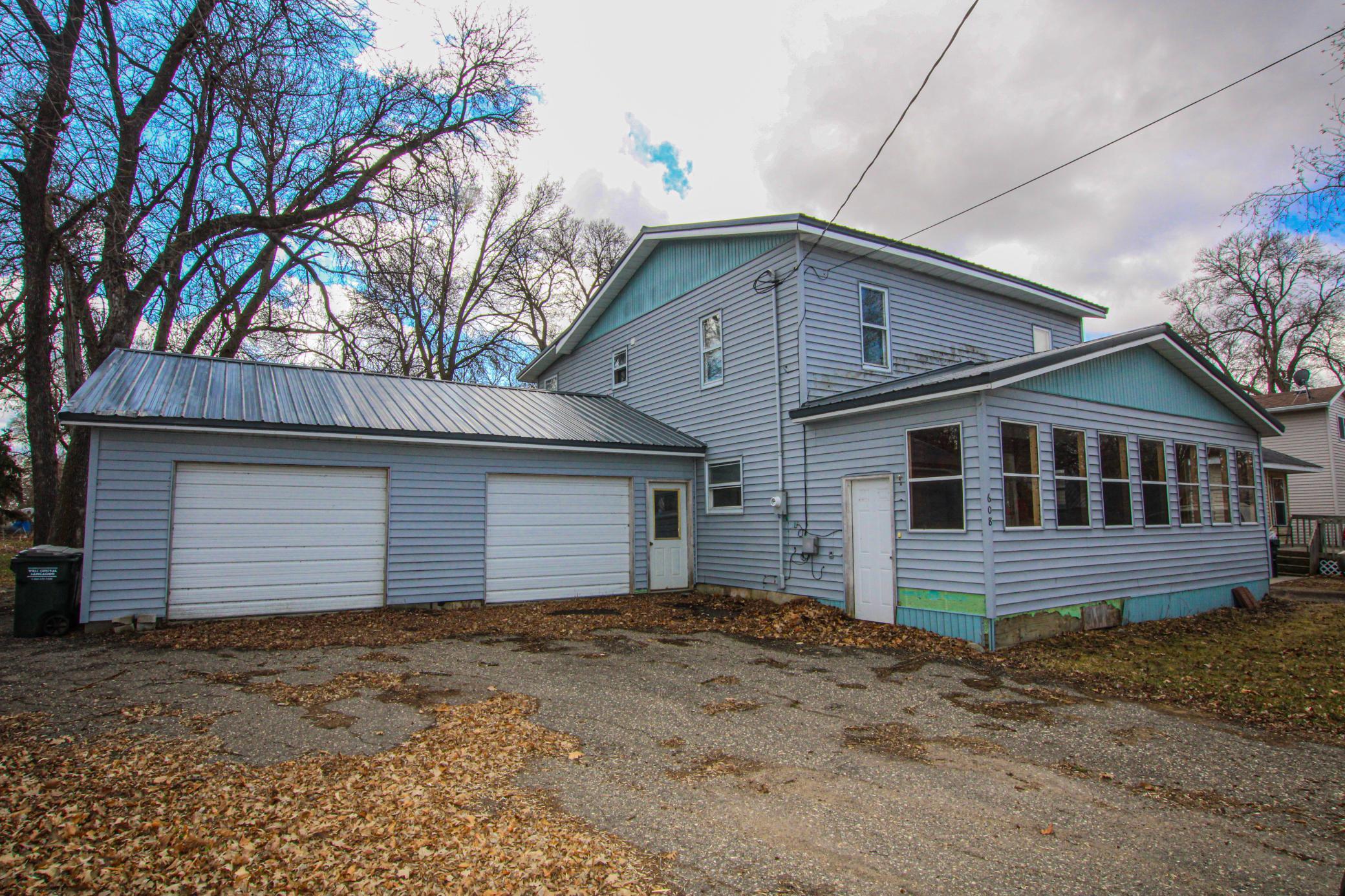 Property Photo:  608 E Lake Street  MN 56360 