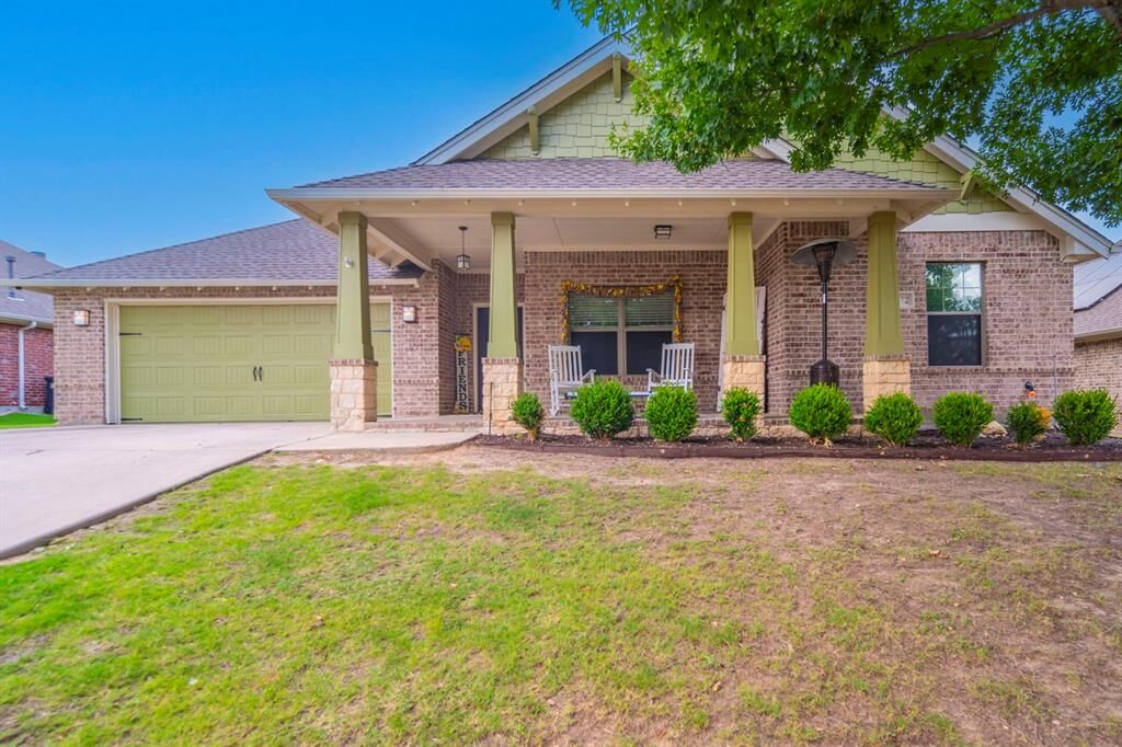 Property Photo: 5872 Nathaniel Drive TX 76179