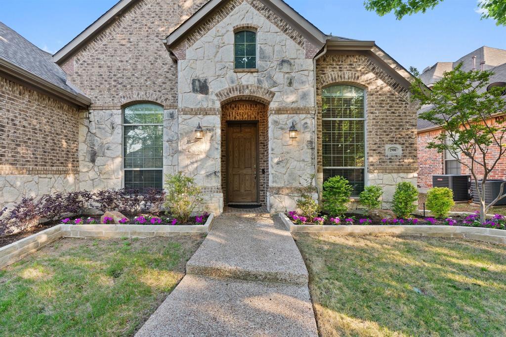 Property Photo:  2900 Independence Drive  TX 75454 
