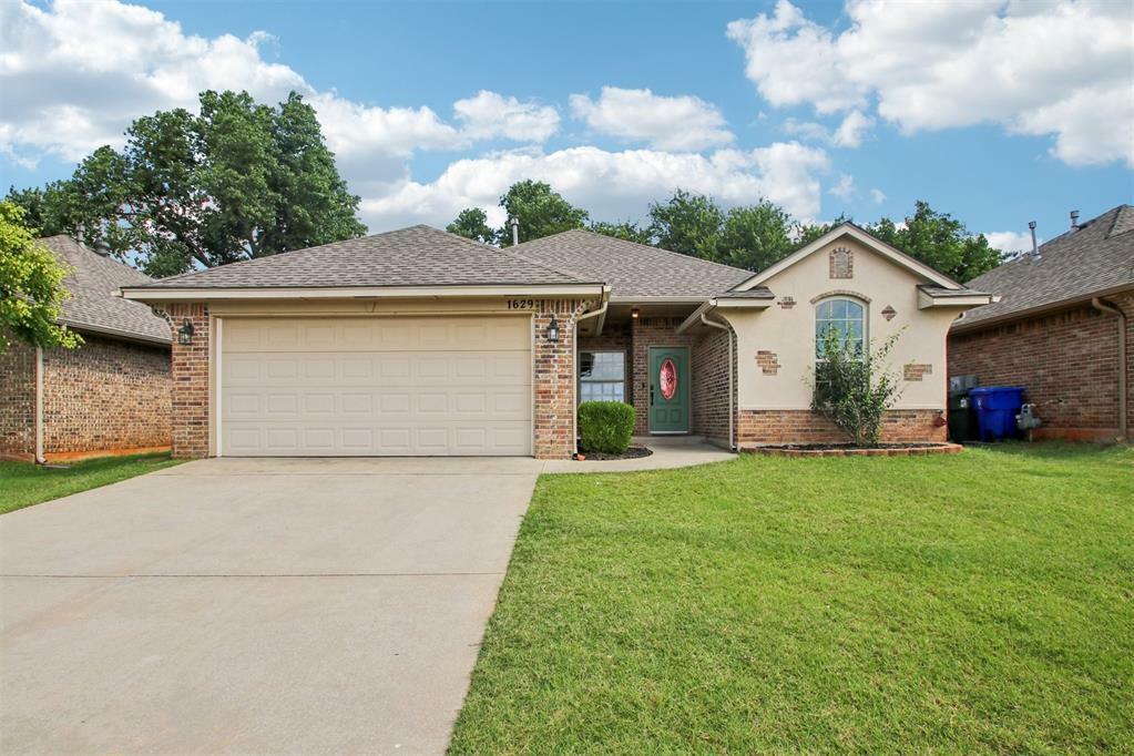 Property Photo: 1629 Rangeline Road OK 73071
