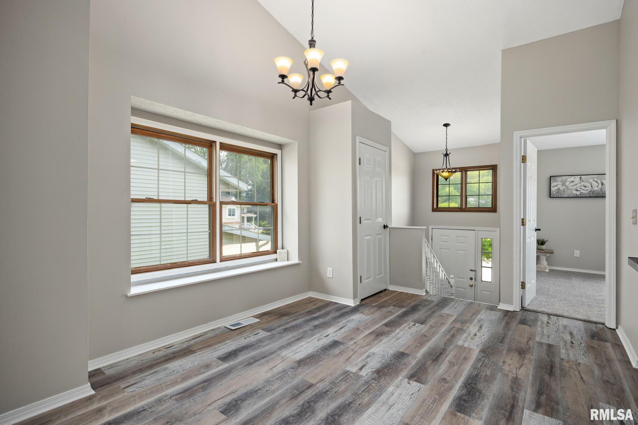 Property Photo: 6 Shire Court 6 IL 61701