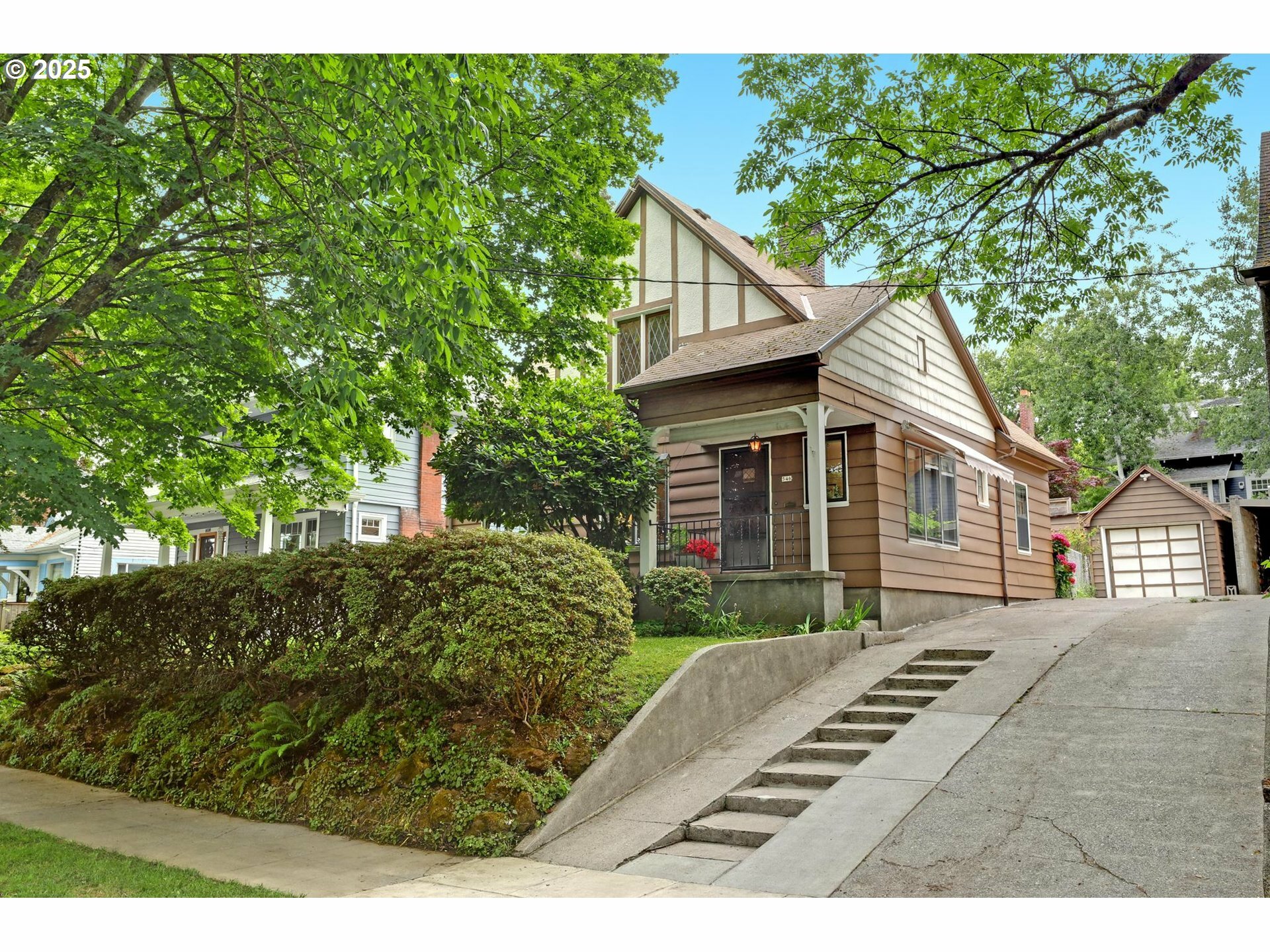 546 NE Mirimar Pl  Portland OR 97232 photo