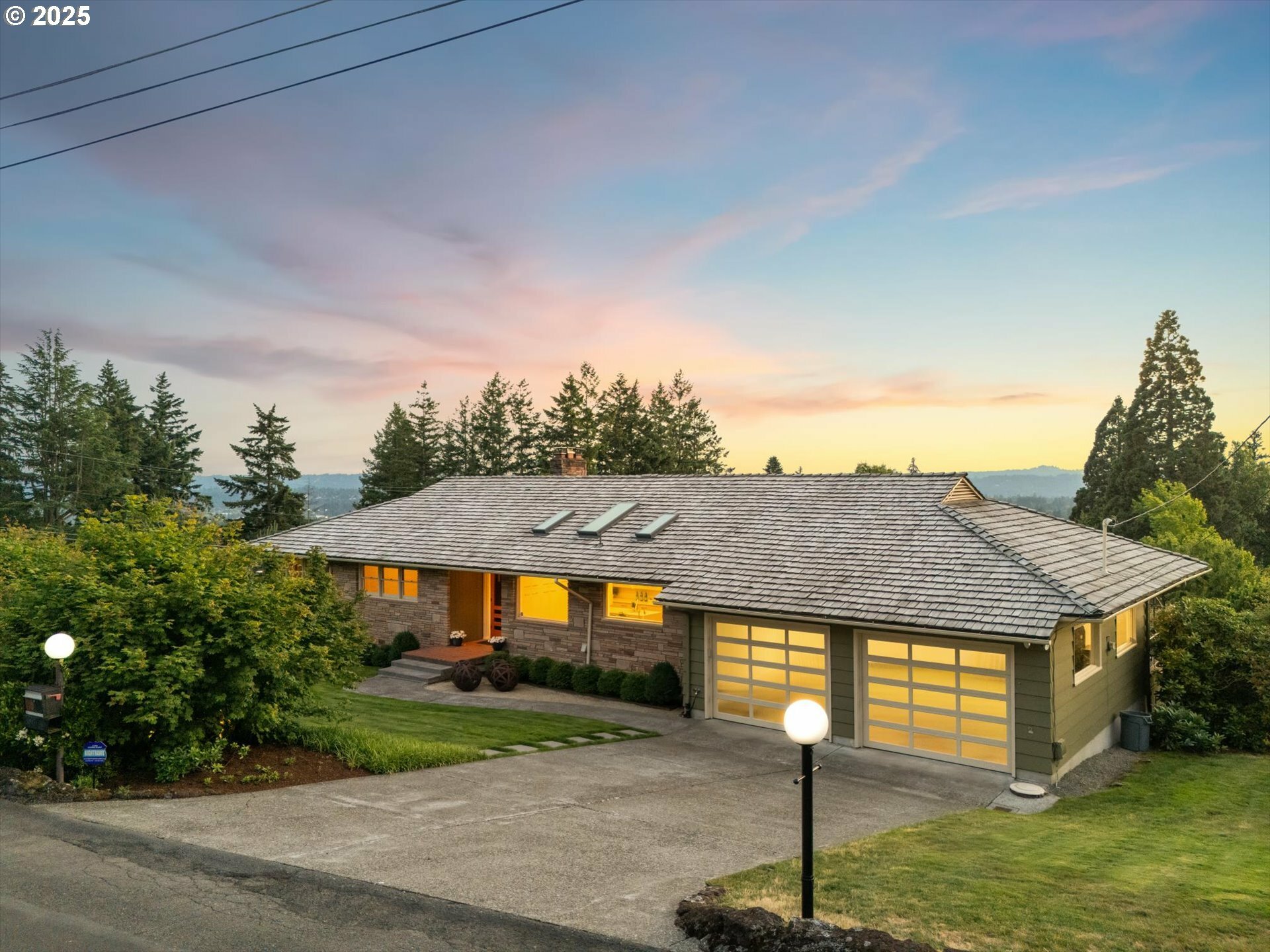 Property Photo: 9991 SE 97th Ave OR 97086